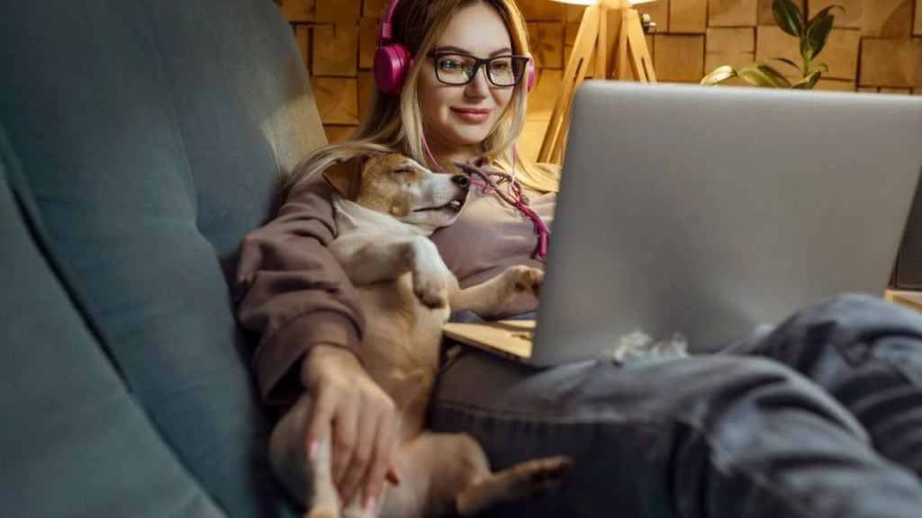 11 Costly Online Shopping Mistakes to Steer Clear of This Season